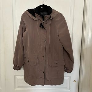 Fleet Street All Weather Hooded Coat with lining. Size L. EUC. Tan.